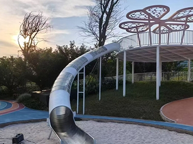 四川绵阳大型不锈钢滑梯玩具