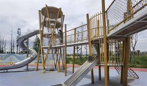 贵阳景区廊桥大型滑梯