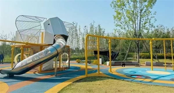 云南景区动物造型儿童乐园+廊桥+不锈钢滑梯